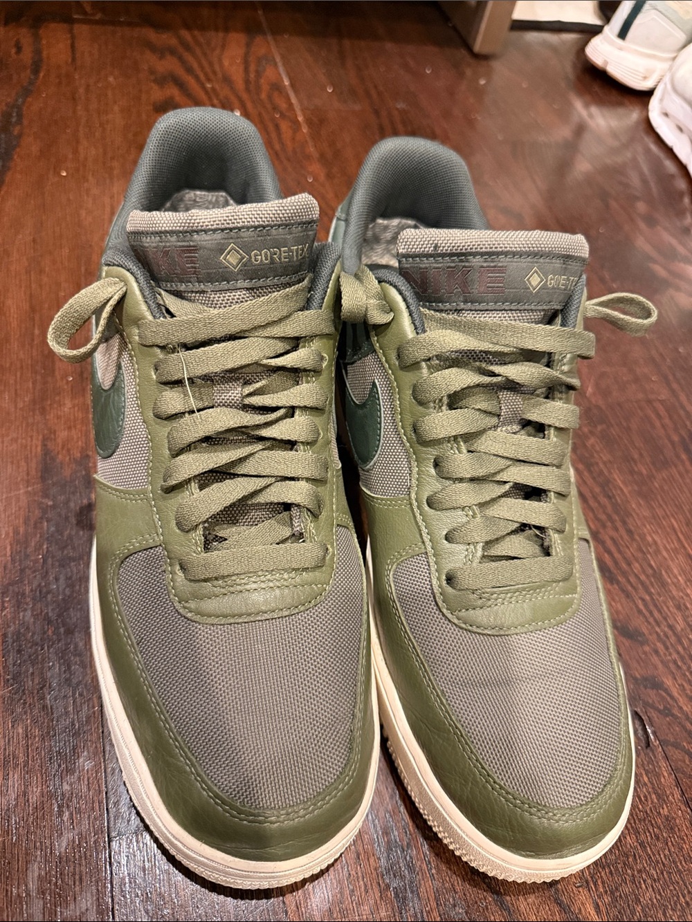 Nike Men’s Olive Green Gore‑Tex Low Top Sneakers